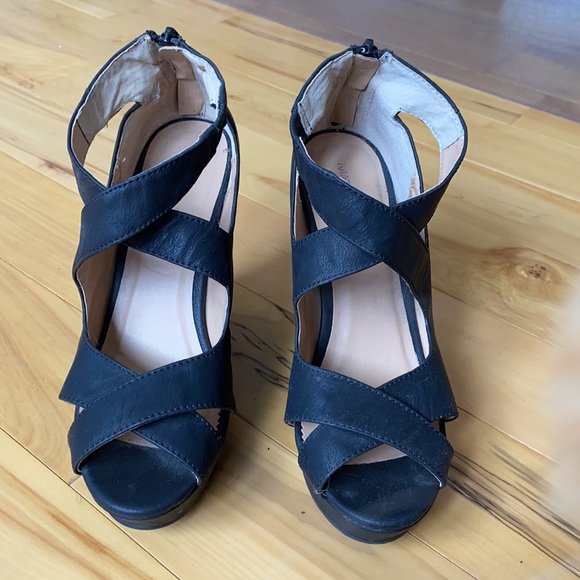 Material Girl Wedges - Picture 2 of 3